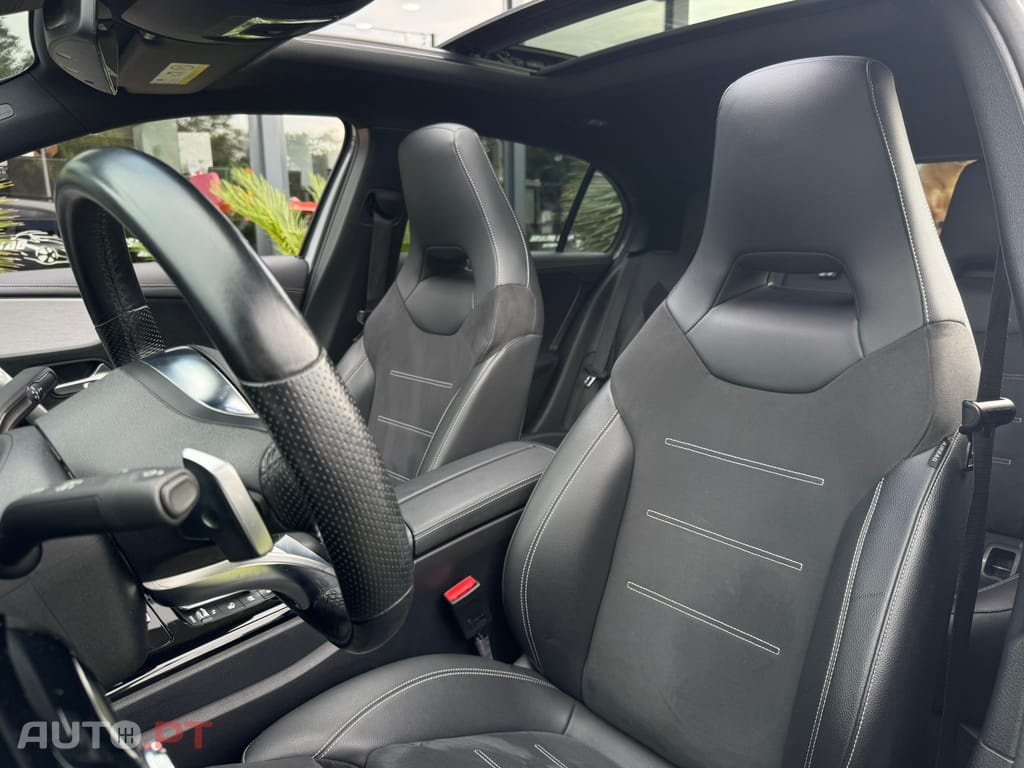 Mercedes-Benz A 250 e AMG Line