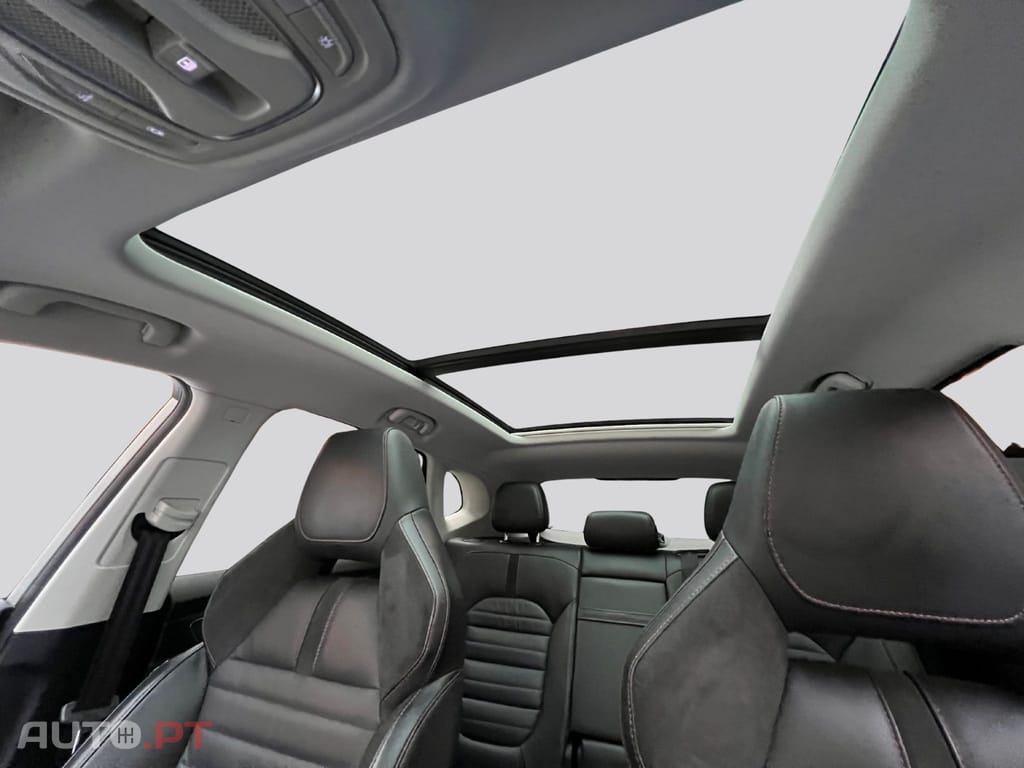 MG EHS PHEV Hybrid Luxury