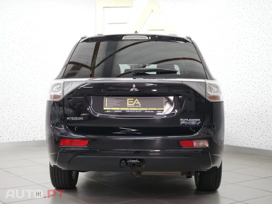 Mitsubishi Outlander 2.0 4WD Plus