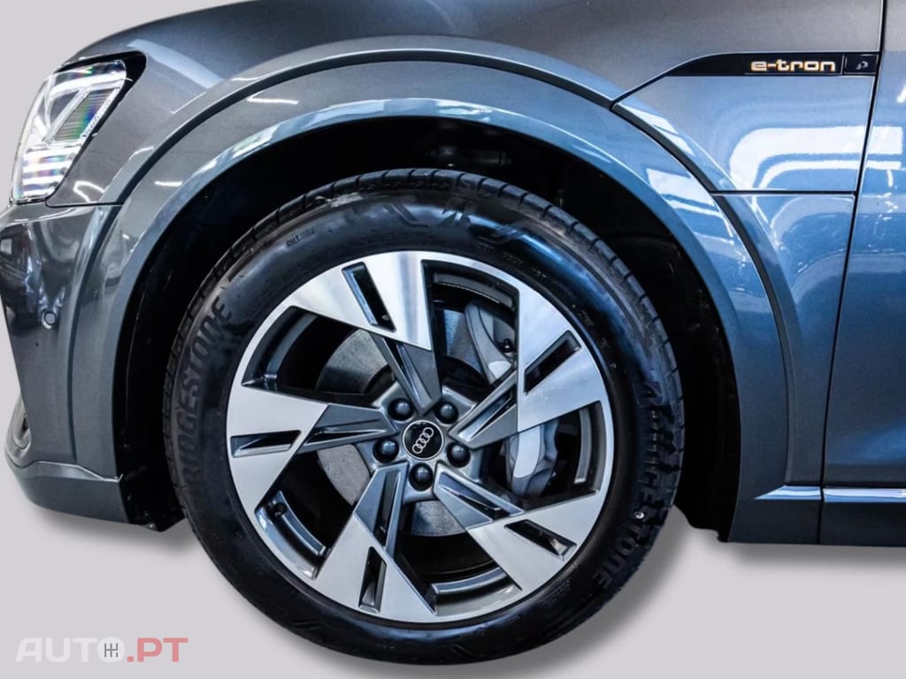 Audi E-Tron I.V.A DEDUTÍVEL 55 Q 2x S LINE