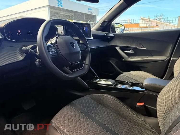 Peugeot 2008 1.2 Hybrid Allure e-DCS6
