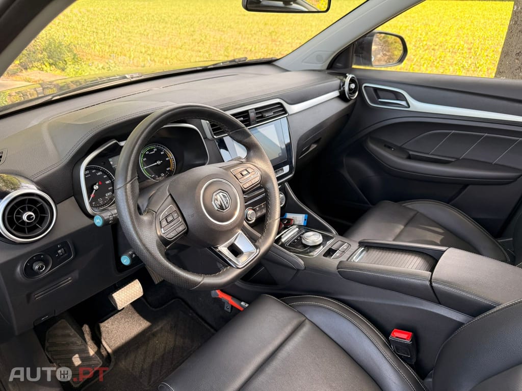 MG ZS EV 44.5 kWh Luxury