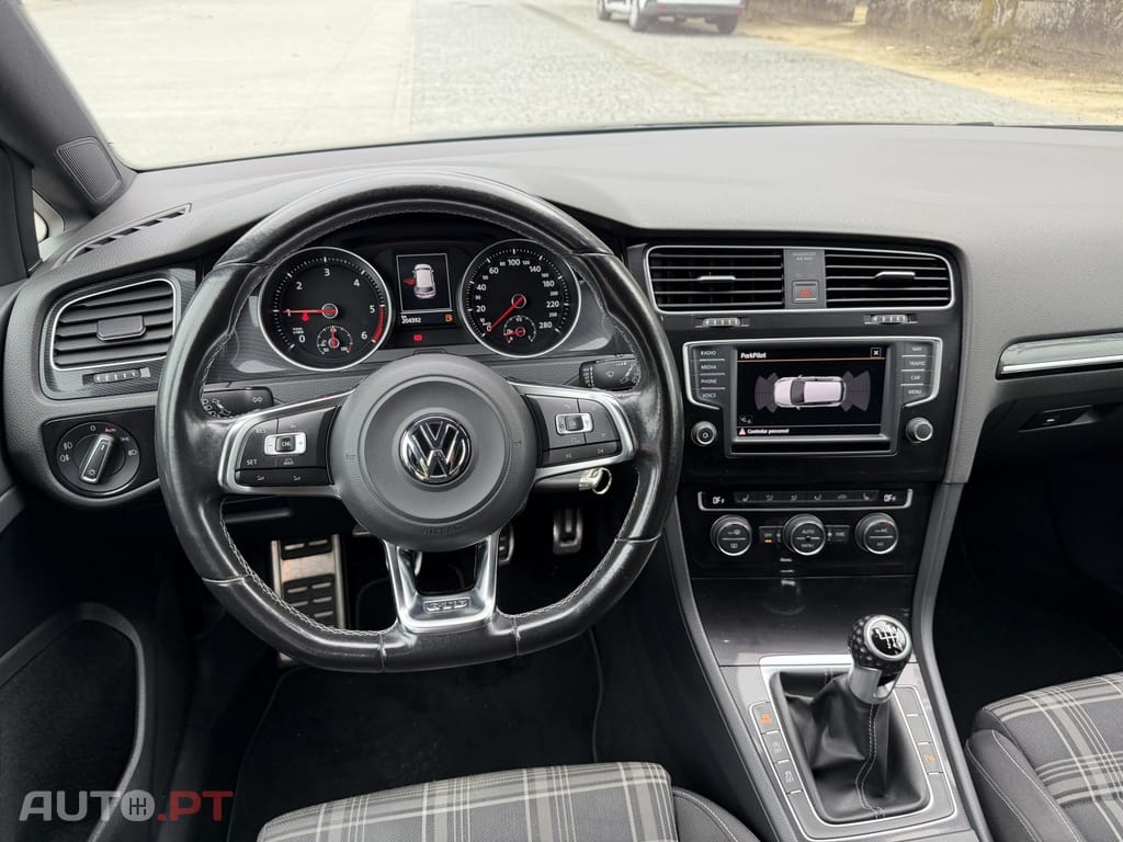 Volkswagen Golf 2.0 TDi GTD