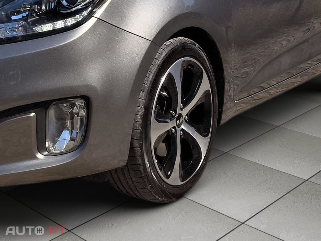 Kia Carens 1.7 CRDi ISG EX