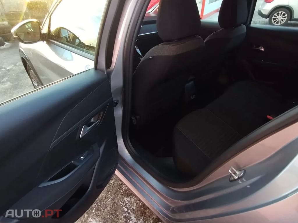 Peugeot E-208 50 kWh Active Pack