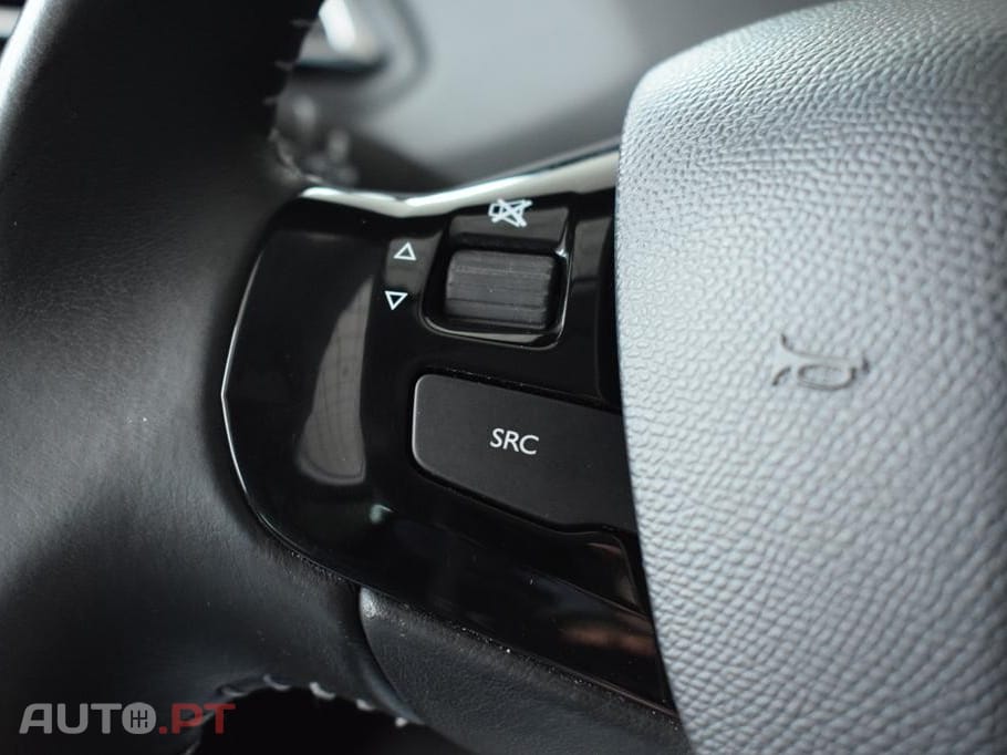 Peugeot 308 1.6 e-HDi Allure J17