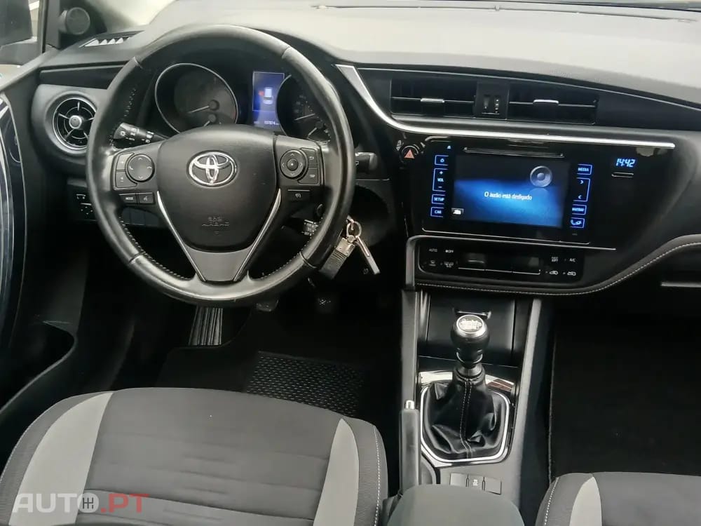 Toyota Auris Touring Sports 1.4 D-4D Exclusive+Navi