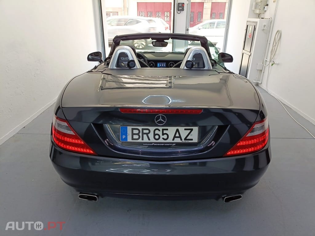 Mercedes-Benz SLK 200 (BlueEFFICIENCY) 7G-TRONIC