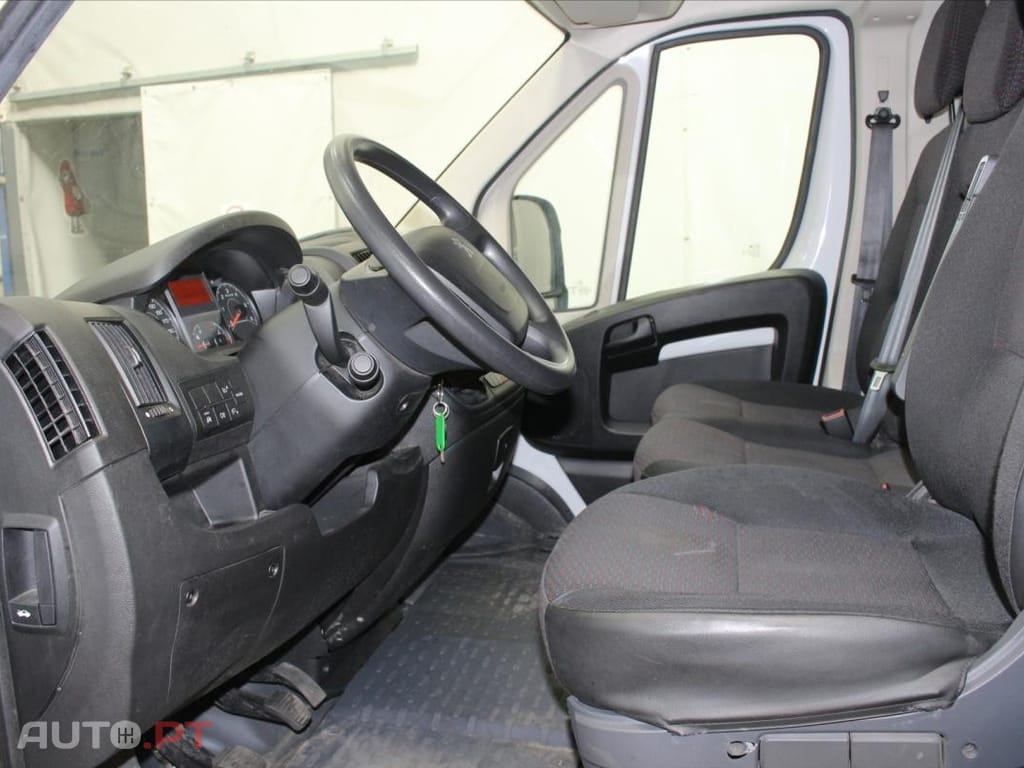 Peugeot Boxer 2.0 BlueHDi 335 L3H2 Premium