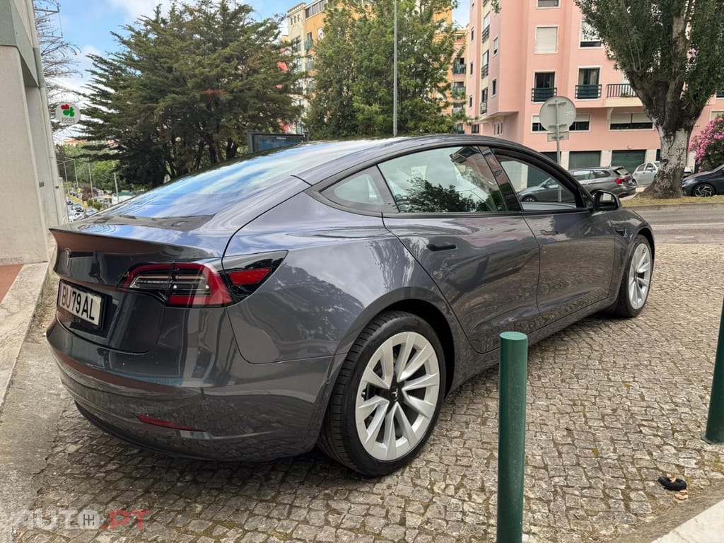 Tesla Model 3 Tração Traseira