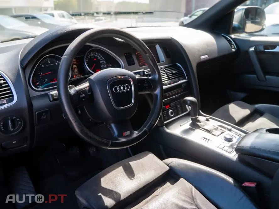 Audi Q7 3.0 TDI DPF quattro tiptronic