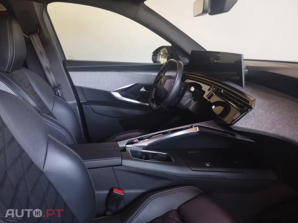 Peugeot E-5008 73 kWh GT