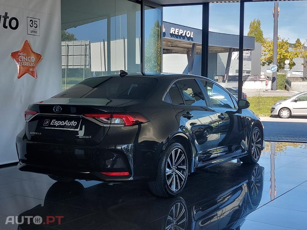 Toyota Corolla 1.8 Hybrid Exclusive