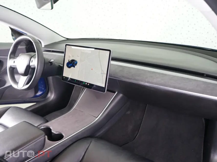 Tesla Model 3 Standard Range Plus RWD