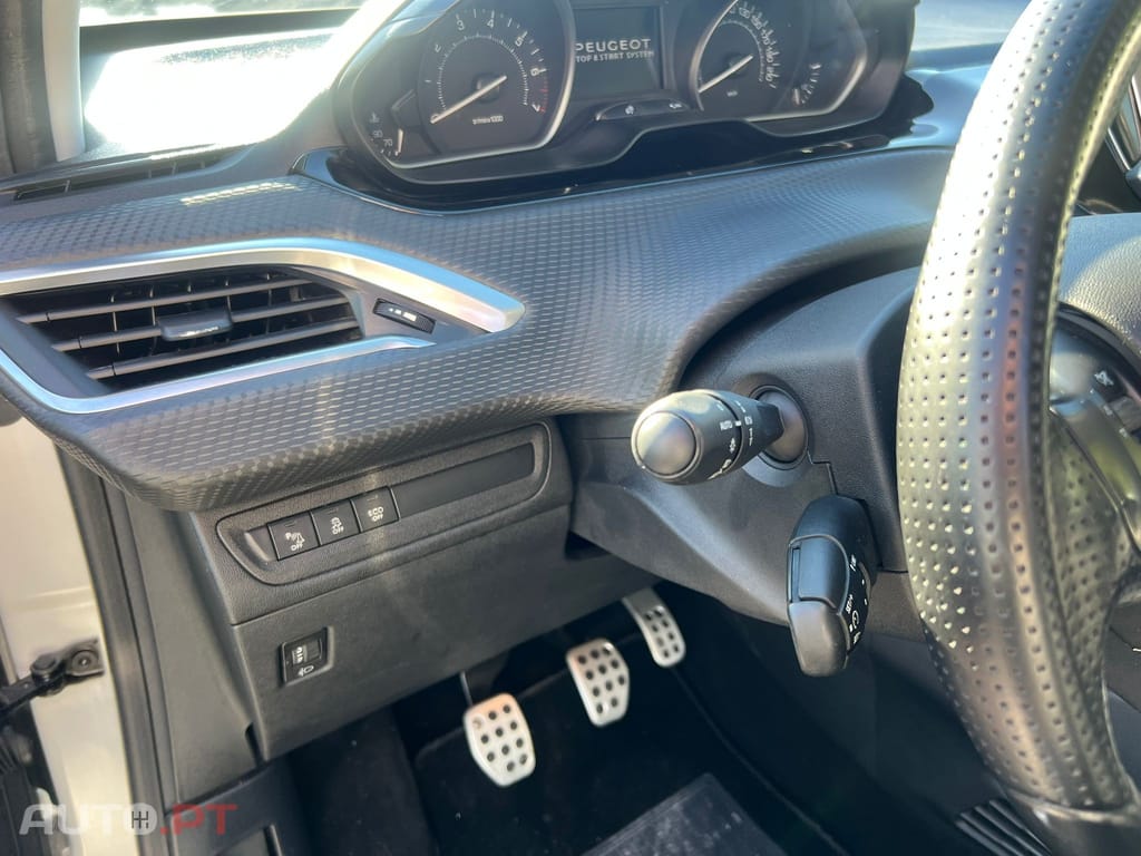 Peugeot 208 1.2 PureTech GT Line