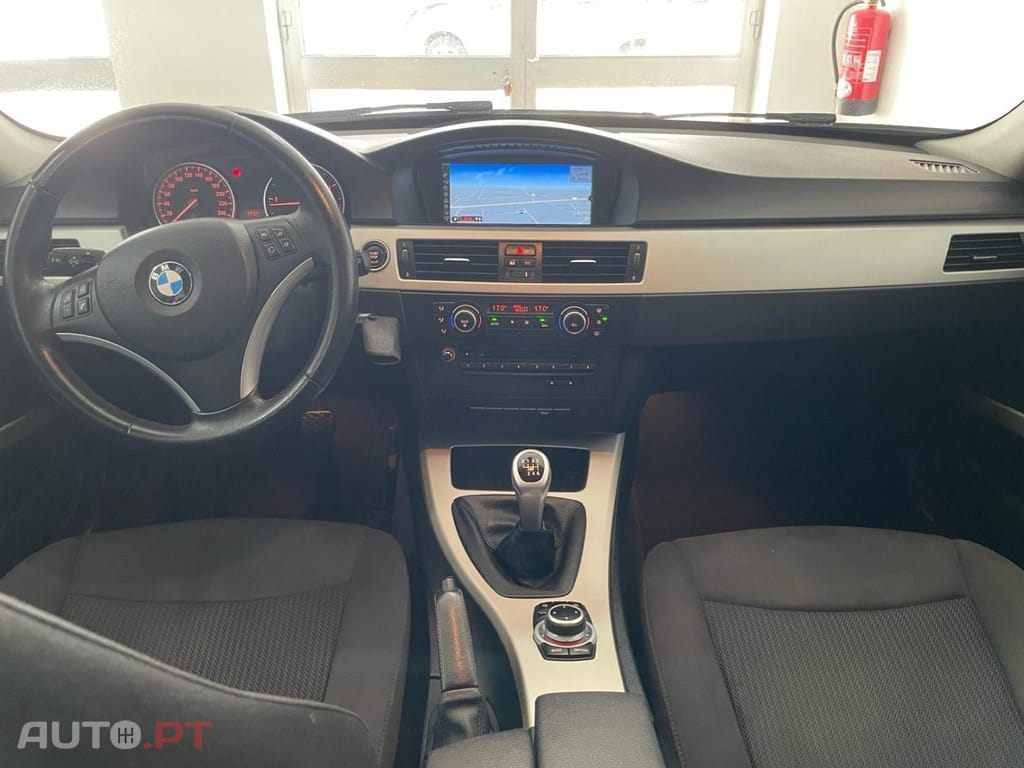 BMW 318 d Navigation Sport