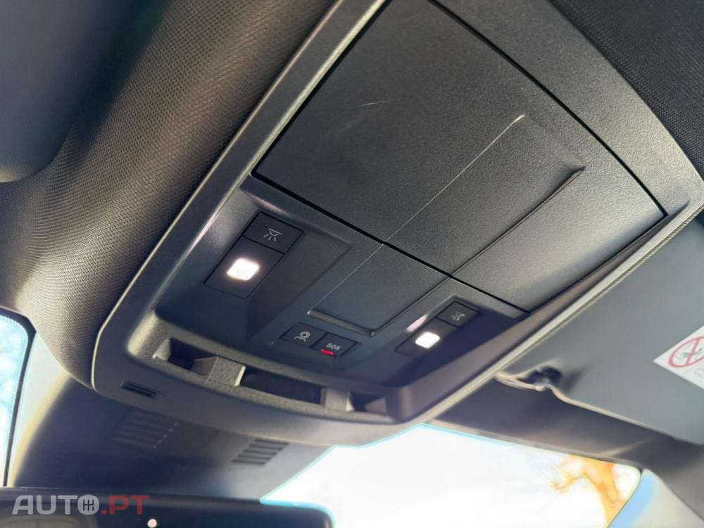 Peugeot 5008 Hybrid 136 e-DSC Allure Pack