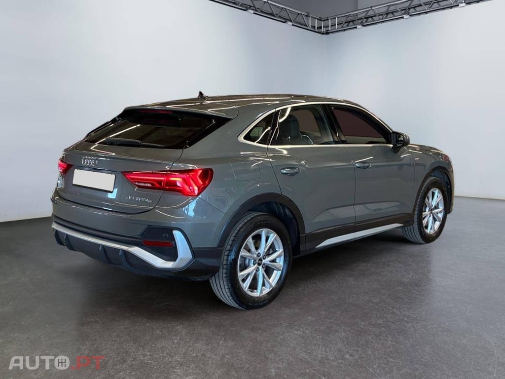 Audi Q3 45 TFSIe S line S tronic