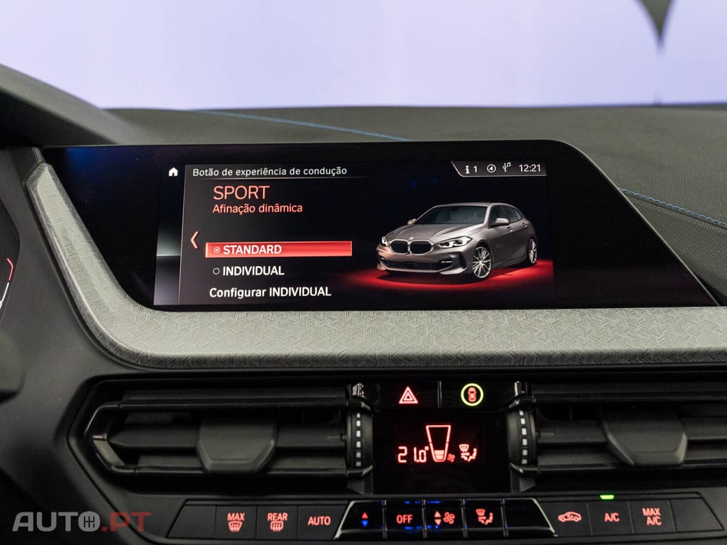 BMW 118 i Pack Desportivo M Auto
