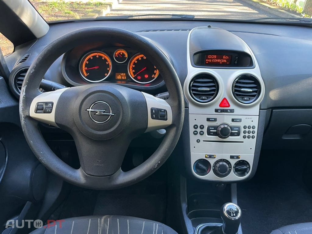 Opel Corsa 1.2 Enjoy