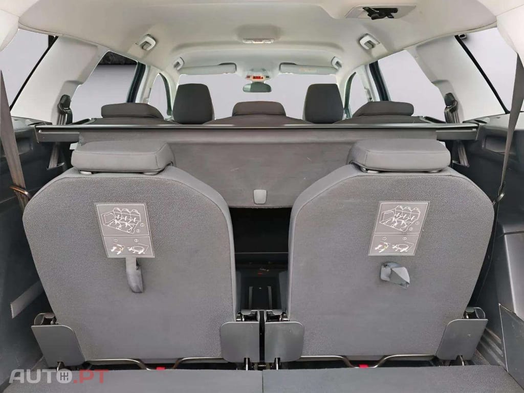 Peugeot 5008 1.5 BlueHDI  EAT8