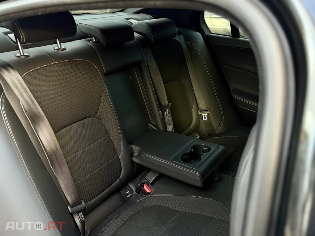 Jaguar XE 2.0 D R-Sport