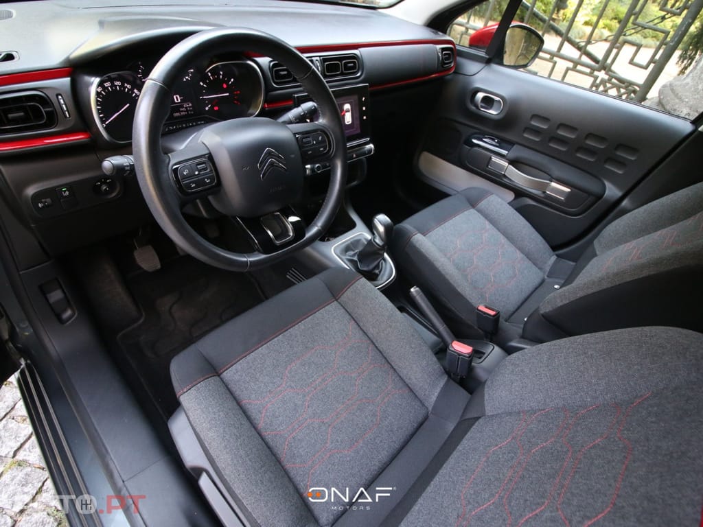 Citroen C3 1.2 Pure Tech Shine J17"
