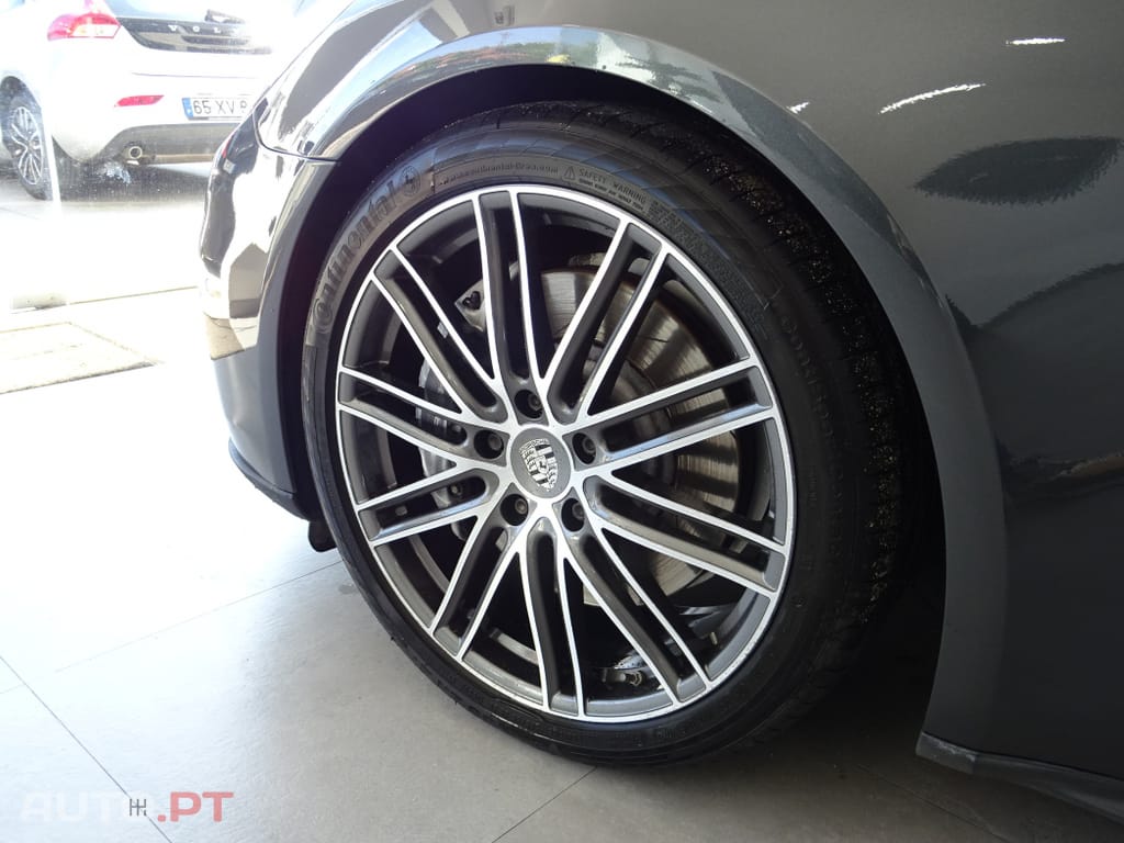 Porsche Panamera 4 E-Hybrid Executive