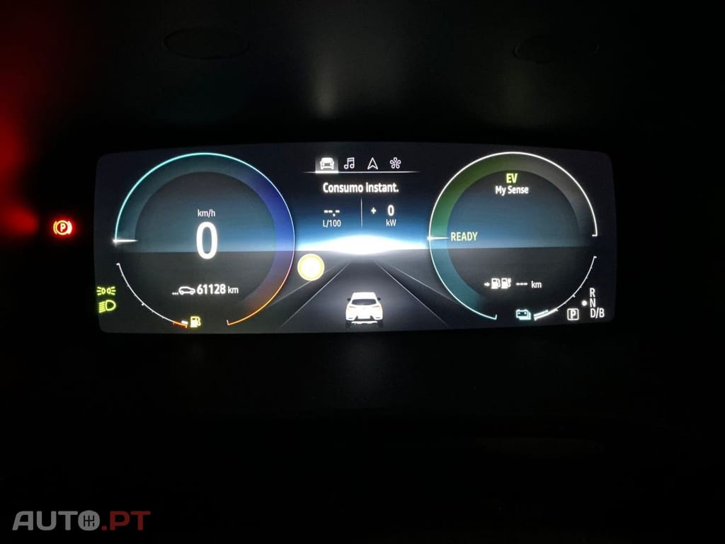 Renault Captur 1.6 E-Tech Zen