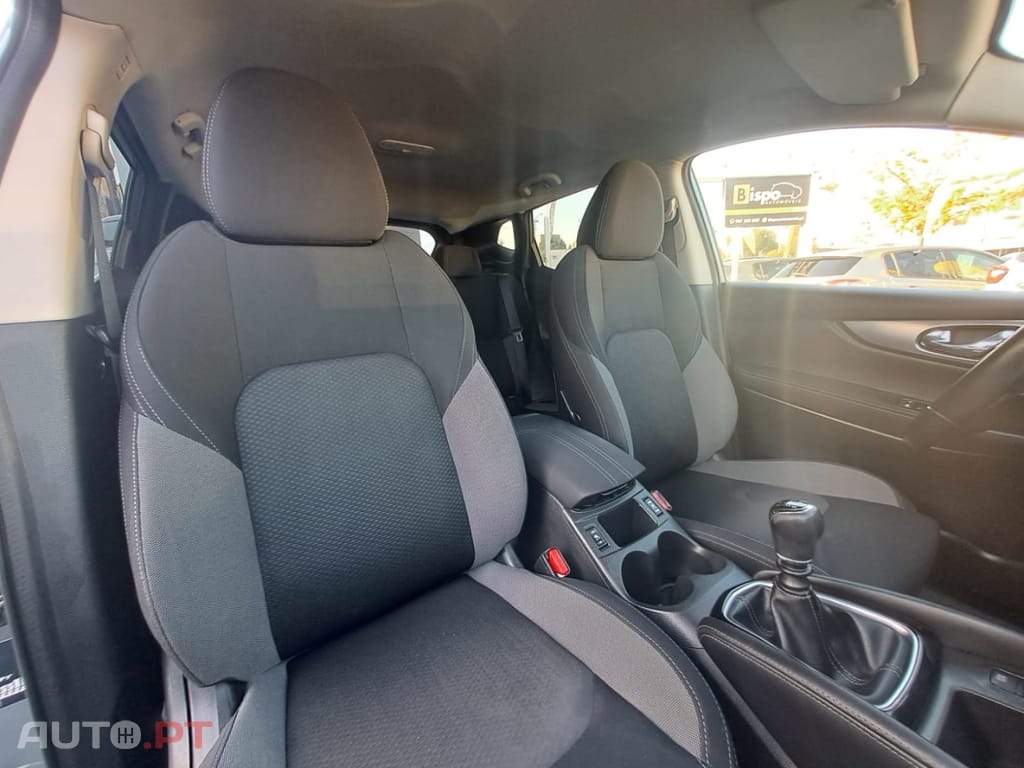 Nissan Qashqai 1.2 DIG-T Acenta Connect