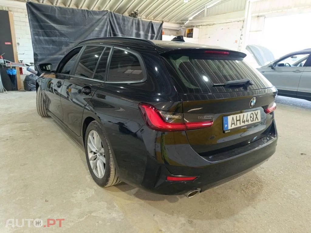 BMW 330 e Touring Corporate Edition Auto