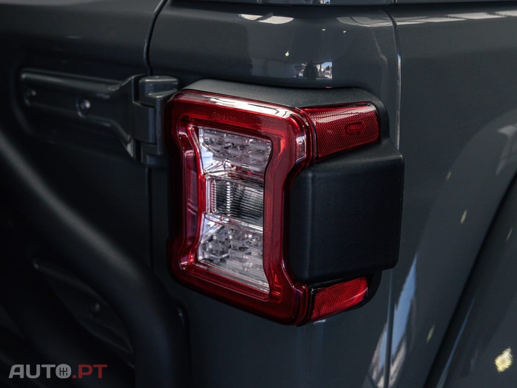 Jeep Wrangler 2.2 CRD Sport AT