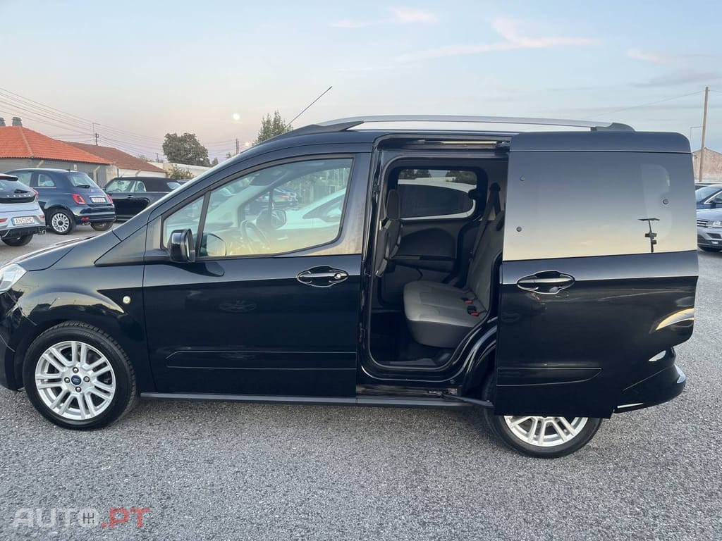 Ford Tourneo 1.5 TDCi Titanium