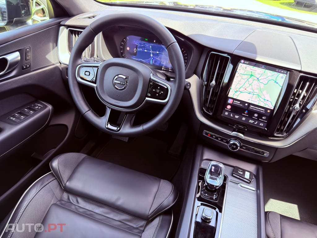 Volvo XC60 2.0 T6 PHEV Black Edition AWD