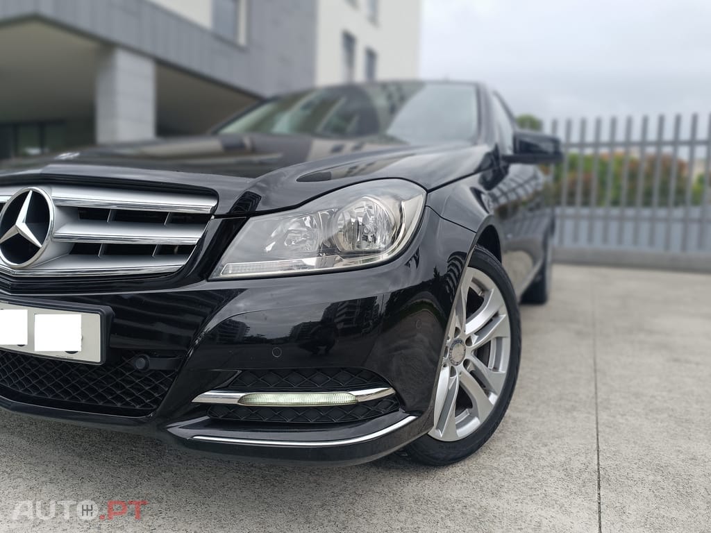 Mercedes-Benz C 180 CGi Avantgarde BlueEfficiency Aut.