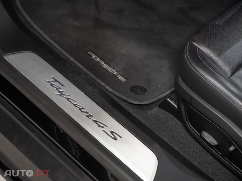 Porsche Taycan 4S I.V.A DEDUTIVEL 