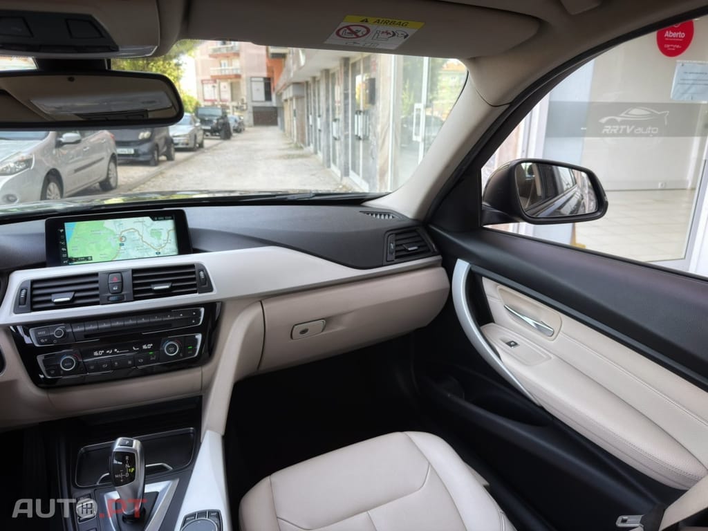 BMW 330 e iPerformance Advantage