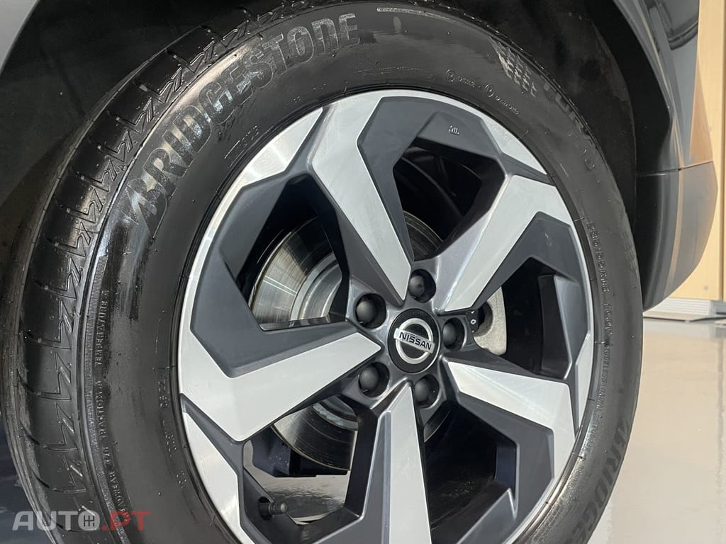 Nissan Qashqai 1.3 DIG-T N-Connecta LED Xtronic