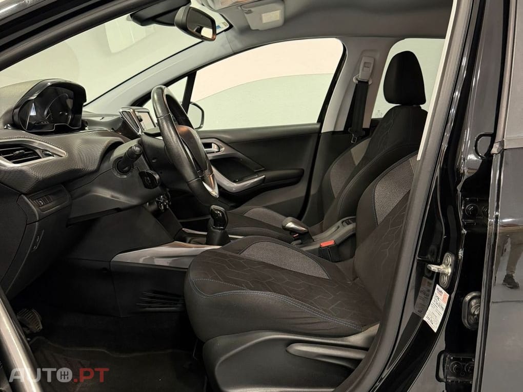 Peugeot 2008 1.2 PureTech Style