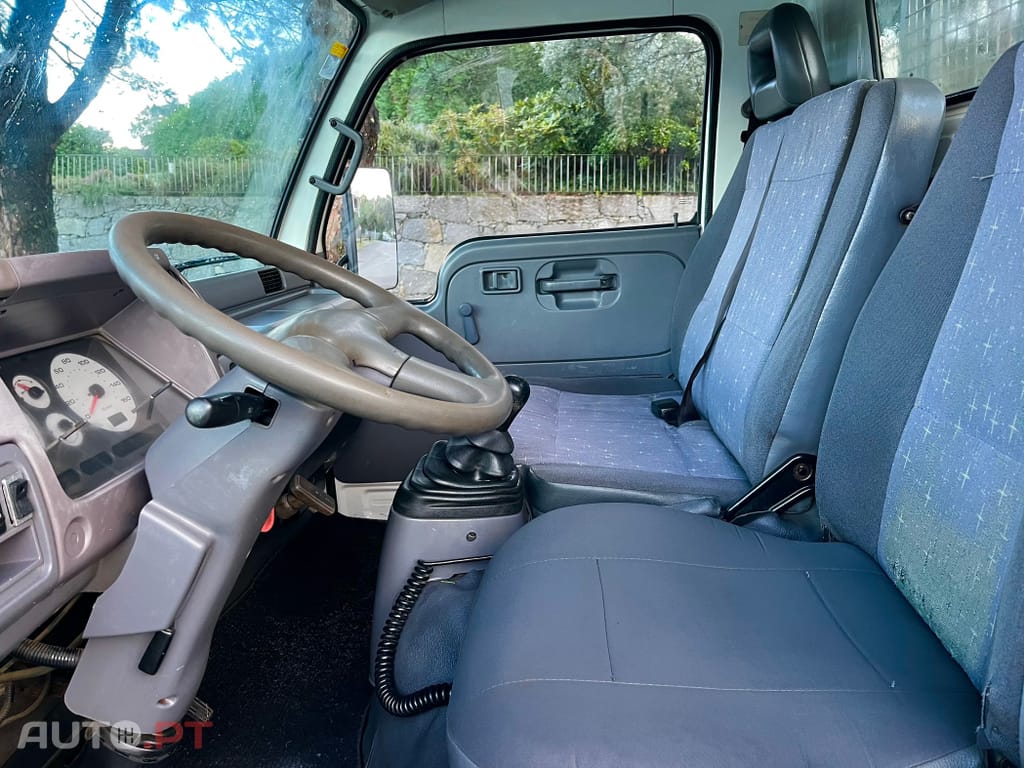 Nissan Cabstar Tribasculante