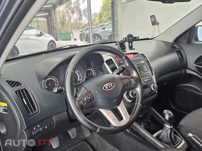 Kia Ceed SW 1.4 CVVT EX ISG