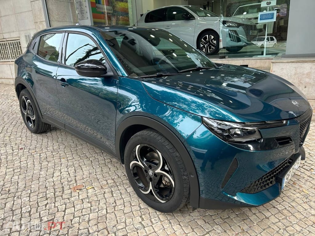 Alfa Romeo Junior 1.2 eDCT6