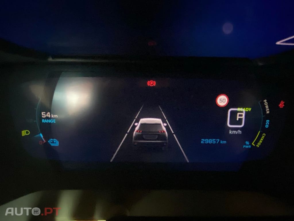 Peugeot E-2008 50 kWh Allure Pack