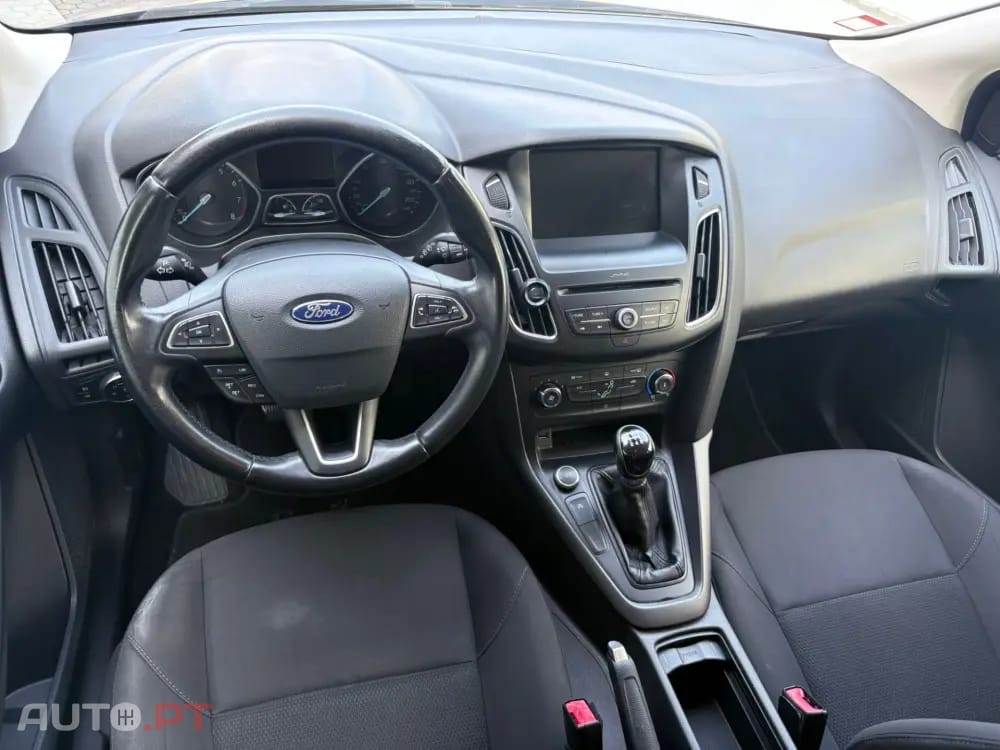 Ford Focus 1.0 EcoBoost S&S COOL&CONNECT DESIGN