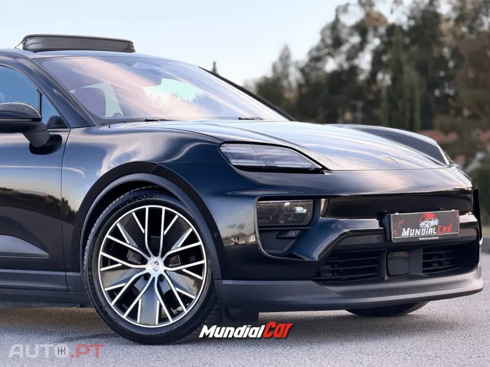 Porsche Macan Electric 4