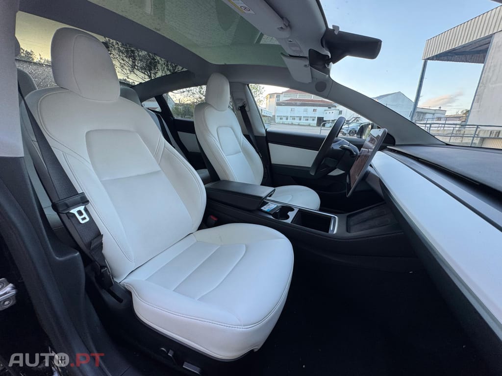 Tesla Model 3 Long-Range Dual Motor AWD