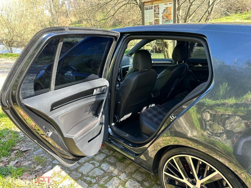 Volkswagen Golf 2.0 TSi GTi DSG Performance