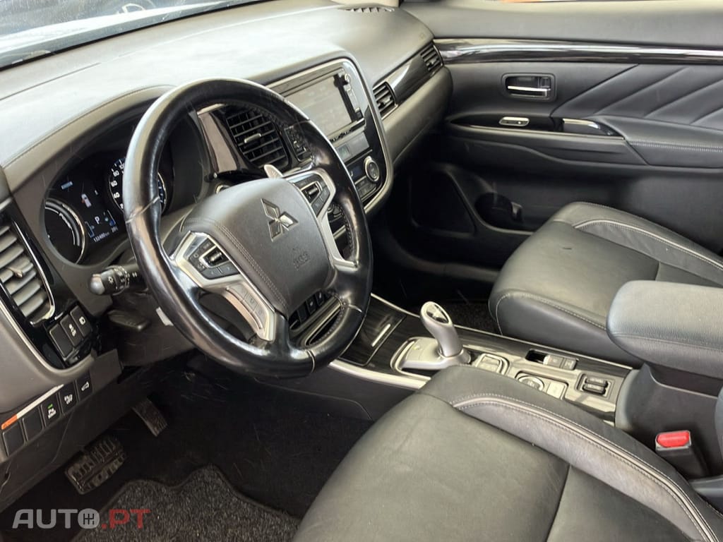 Mitsubishi Outlander 2.0 PHEV Intense Navi