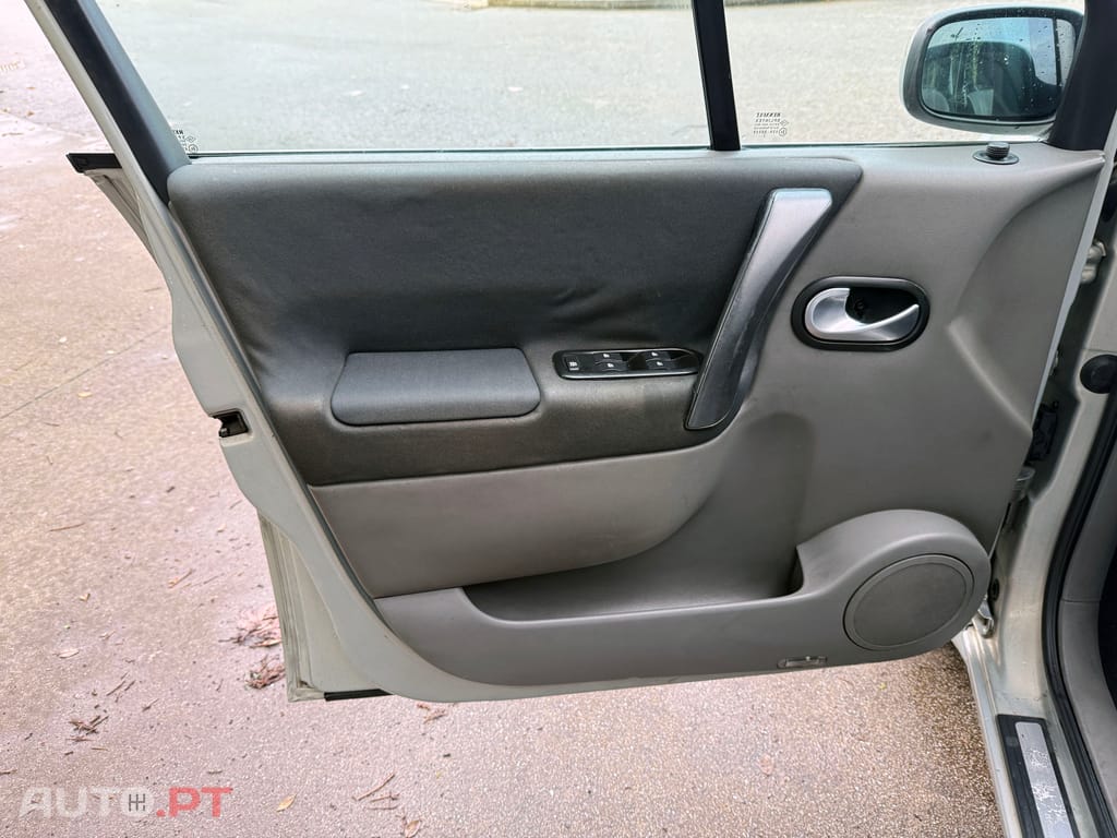 Renault Scénic 1.5dci Teto de abrir 240milkm