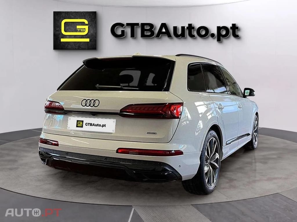 Audi Q7 I.V.A DEDUTÍVEL 55 TFSIe S line quattro 